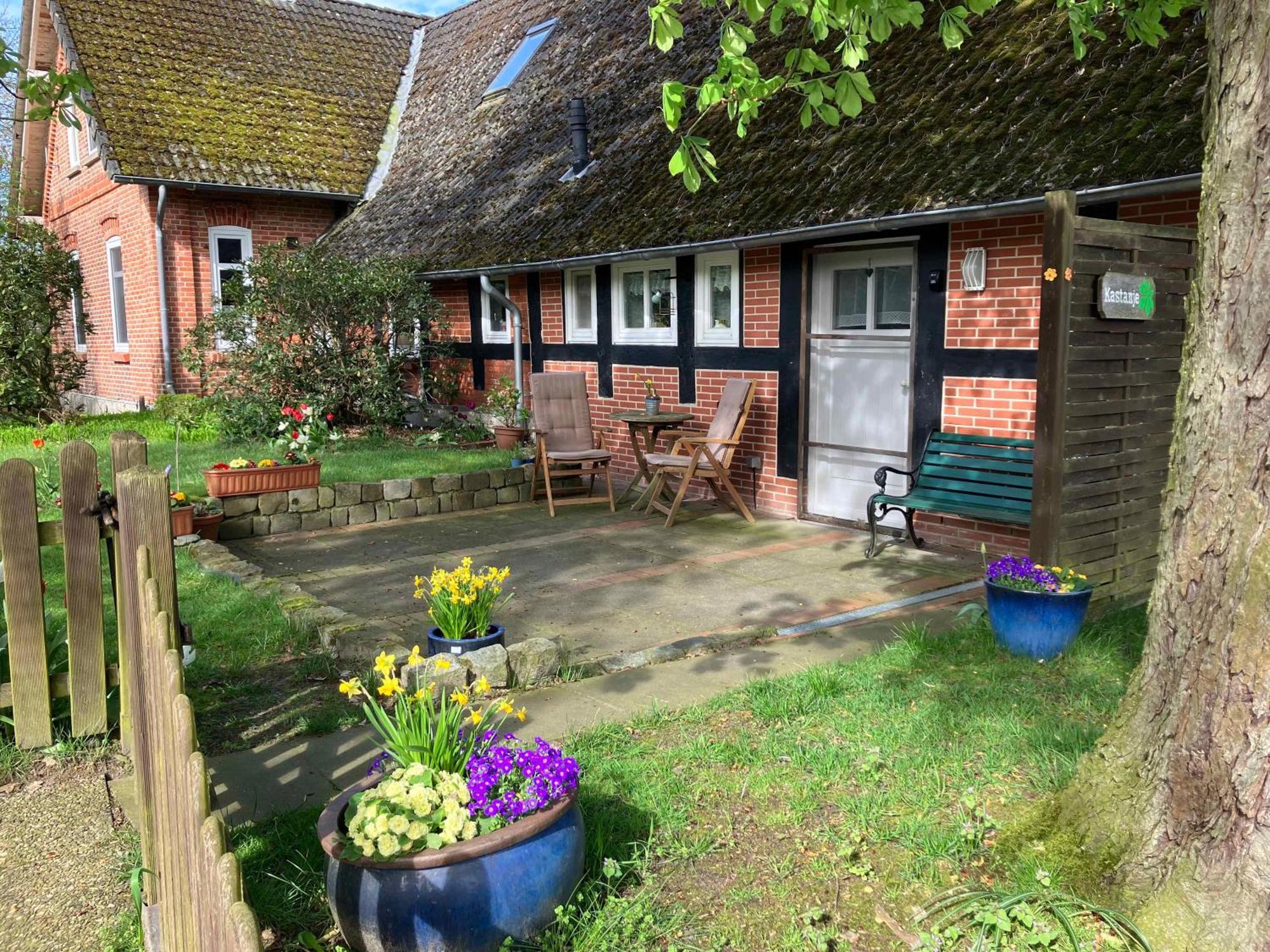 Ferienapartment Kastanje Gross Ippener Экстерьер фото